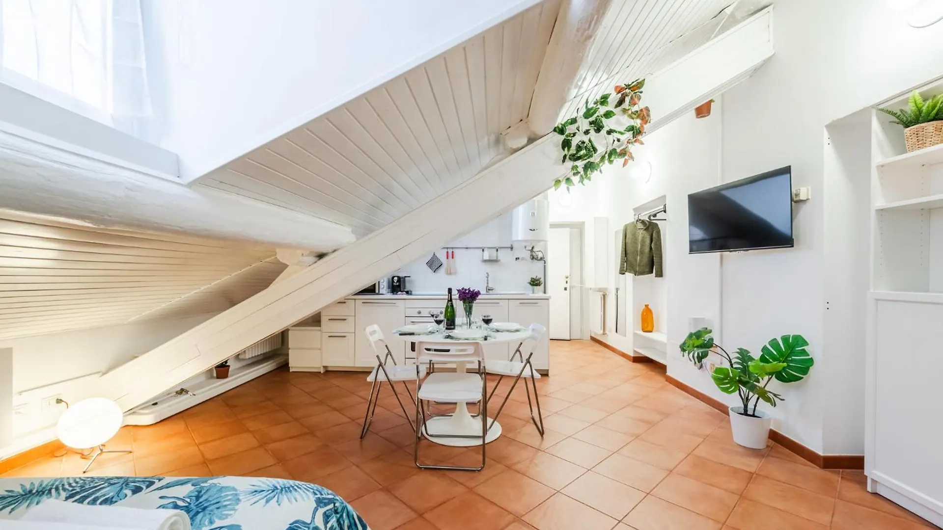 The White Jungle - San Babila Attic Apartment Milan