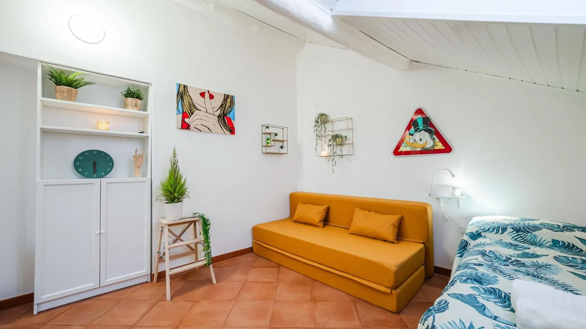 The White Jungle - San Babila Attic Apartment Milan Italy