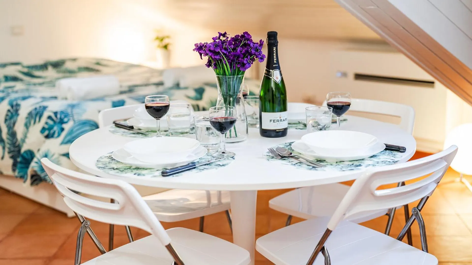 The White Jungle - San Babila Attic Apartment Milan Italy