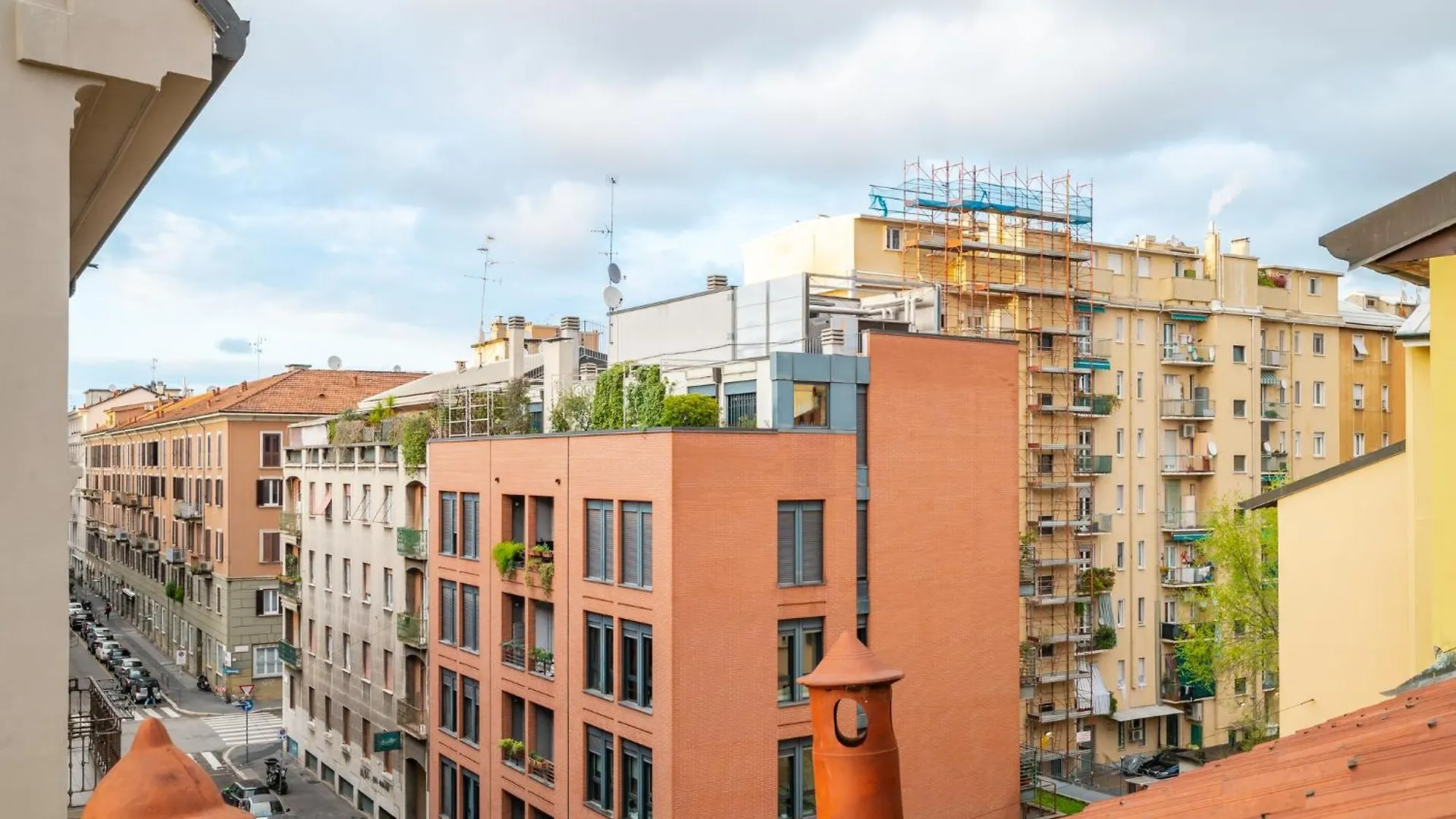 The White Jungle - San Babila Attic Apartment Milan