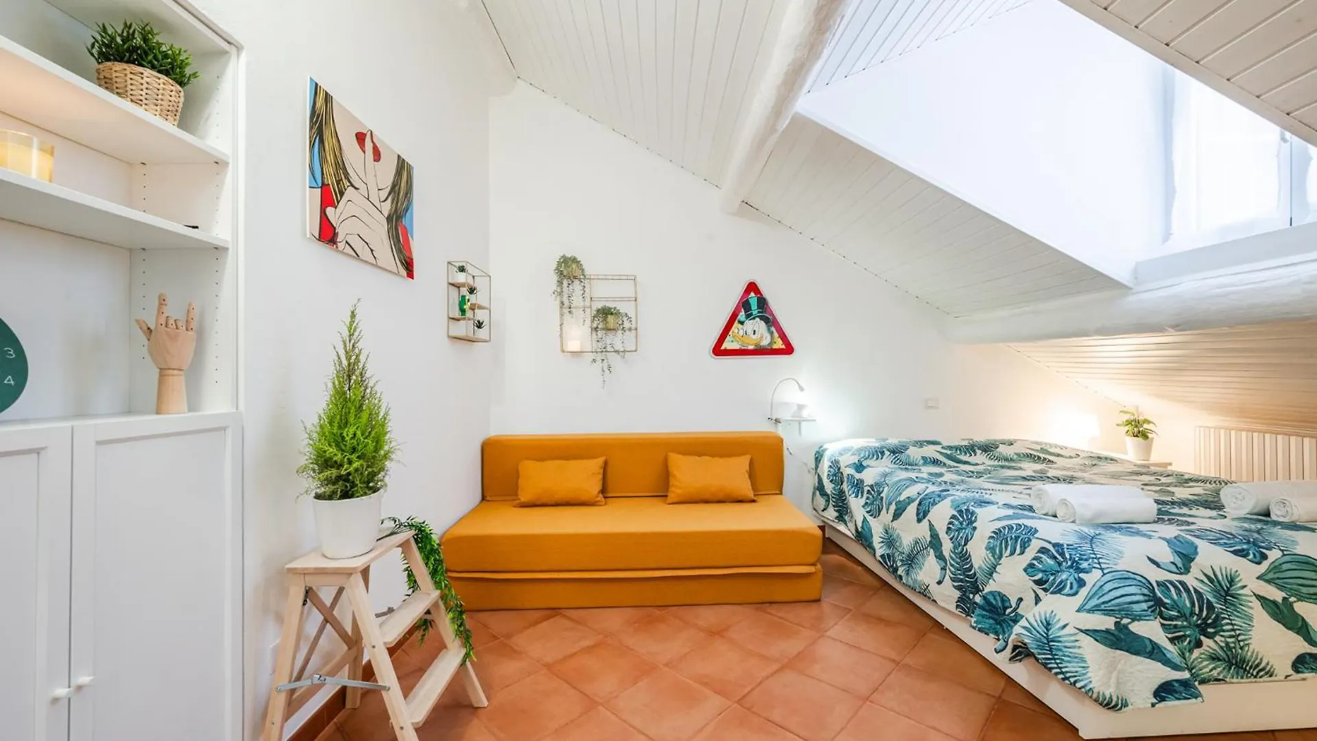 The White Jungle - San Babila Attic Apartment Milan