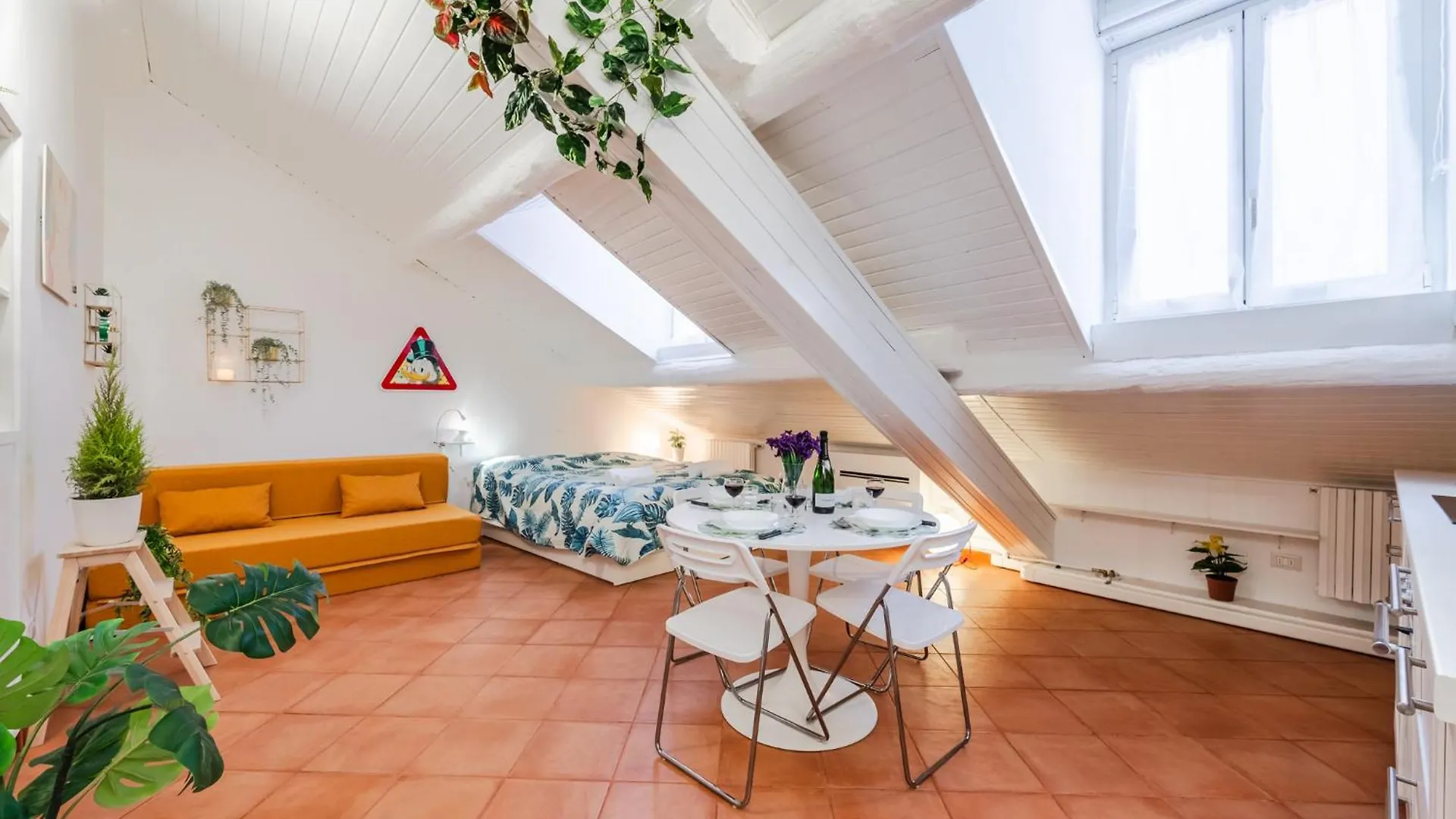 The White Jungle - San Babila Attic location