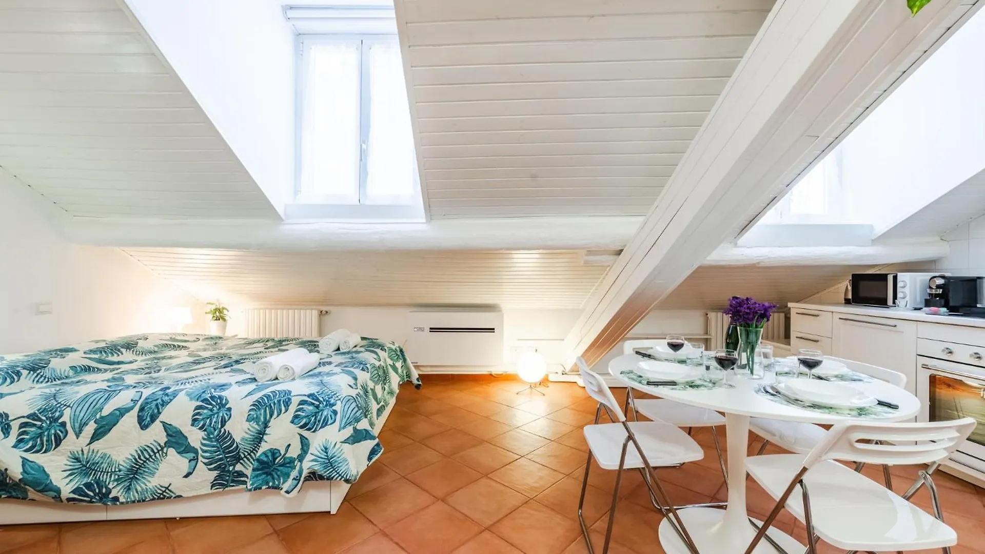 The White Jungle - San Babila Attic Apartment Milan